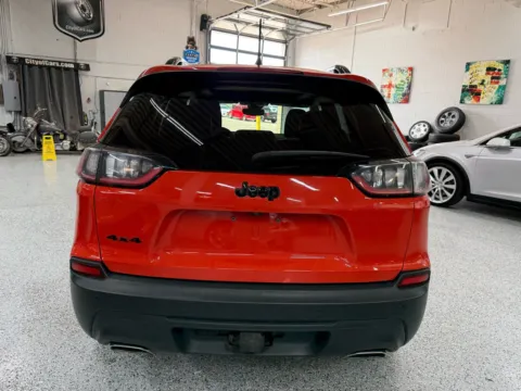 More photos of 2021 Jeep Cherokee Altitude at City of Cars, MI