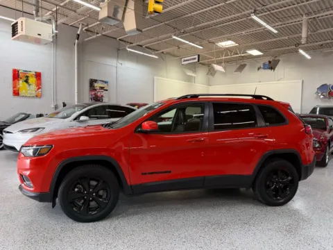 Photos of 2021 Jeep Cherokee Altitude for sale in Troy, MI at City of Cars