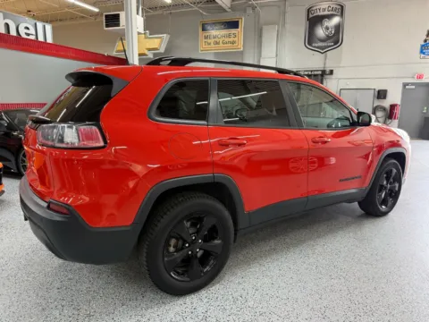 More photos of 2021 Jeep Cherokee Altitude at City of Cars, MI