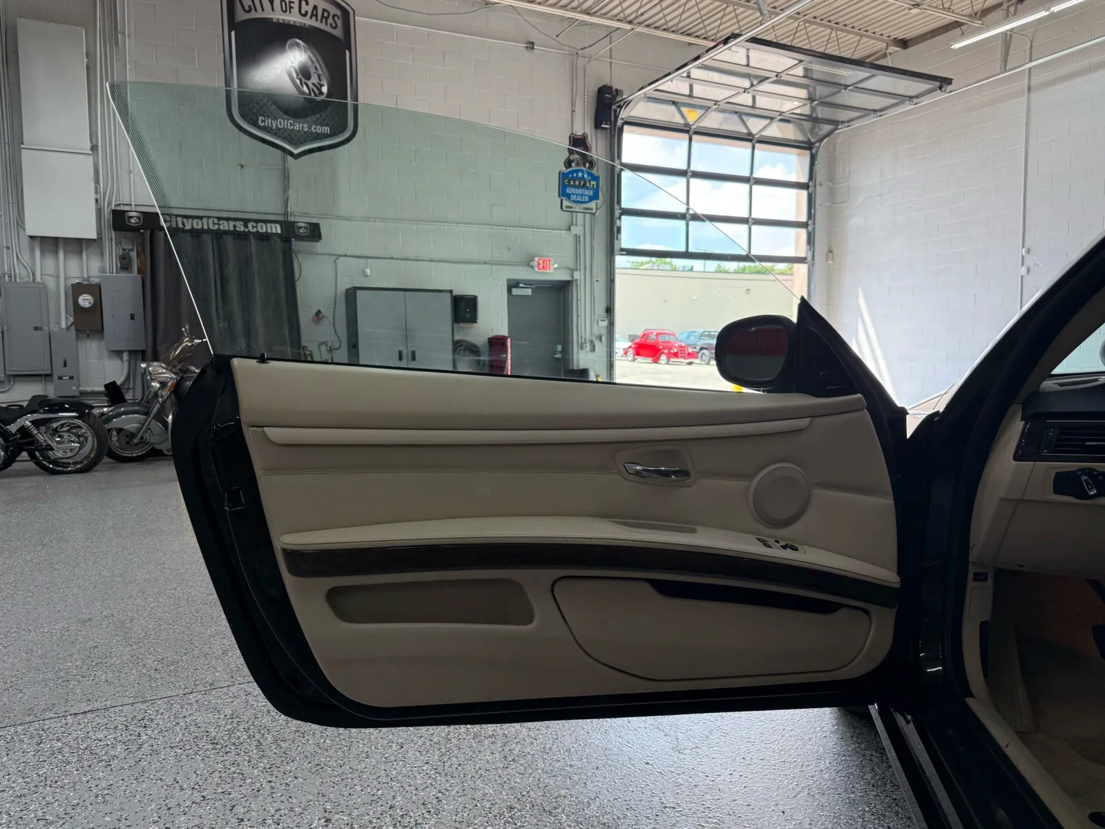 BMW 335i photo 10