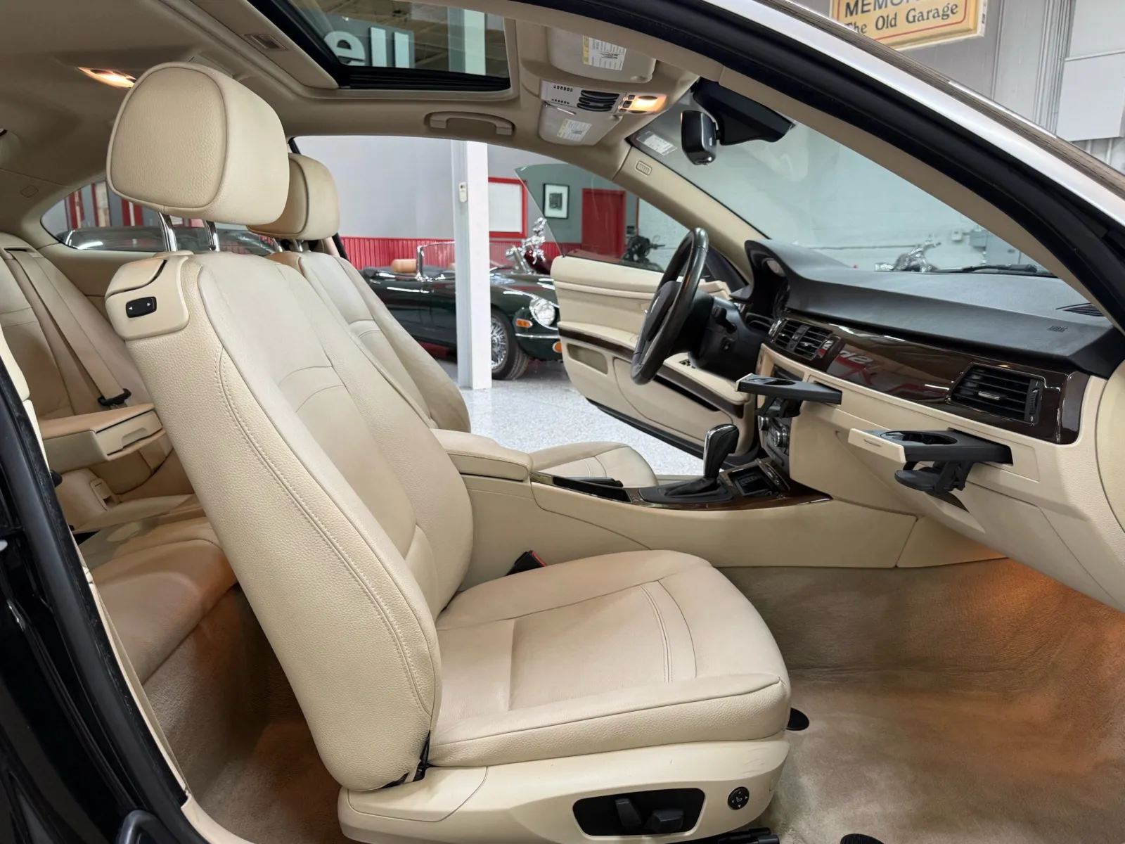BMW 335i photo 17