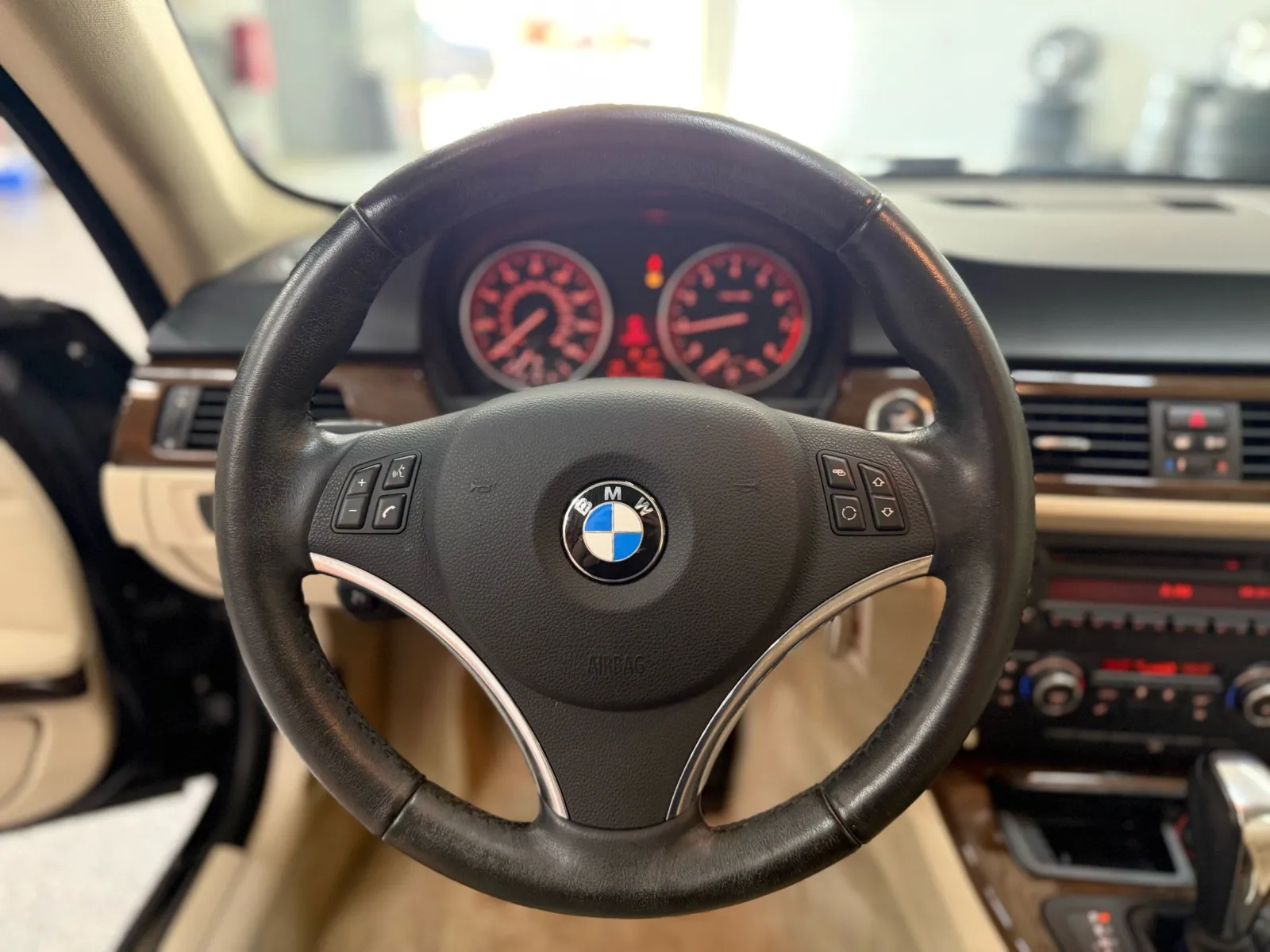 BMW 335i photo 25