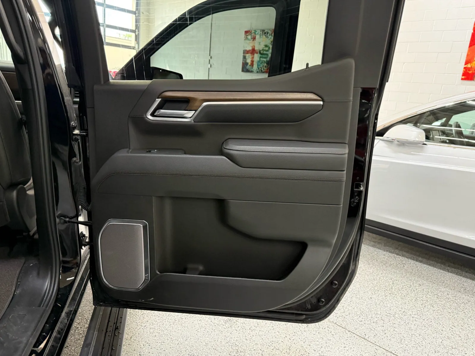 Chevrolet Silverado photo 18