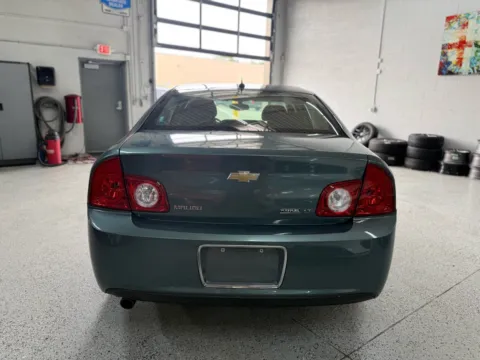 More photos of 2009 Chevrolet Malibu LT at City of Cars, MI