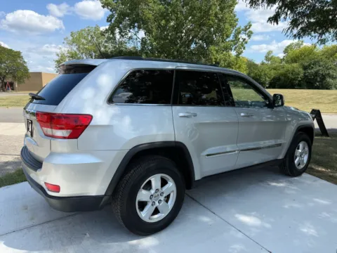 More photos of 2011 Jeep Grand Cherokee Laredo at City of Cars, MI