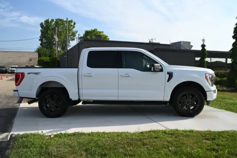 More photos of 2022 Ford F-150 XLT at City of Cars, MI