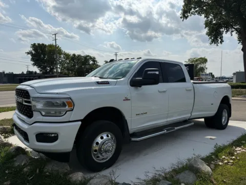 White 2024 Ram 3500 Big Horn Crew Cab 4x4 8' Box for sale in Troy, MI