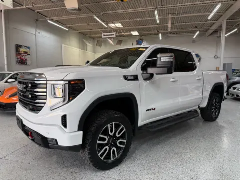 White 2023 GMC Sierra 1500 AT4 for sale in Troy, MI