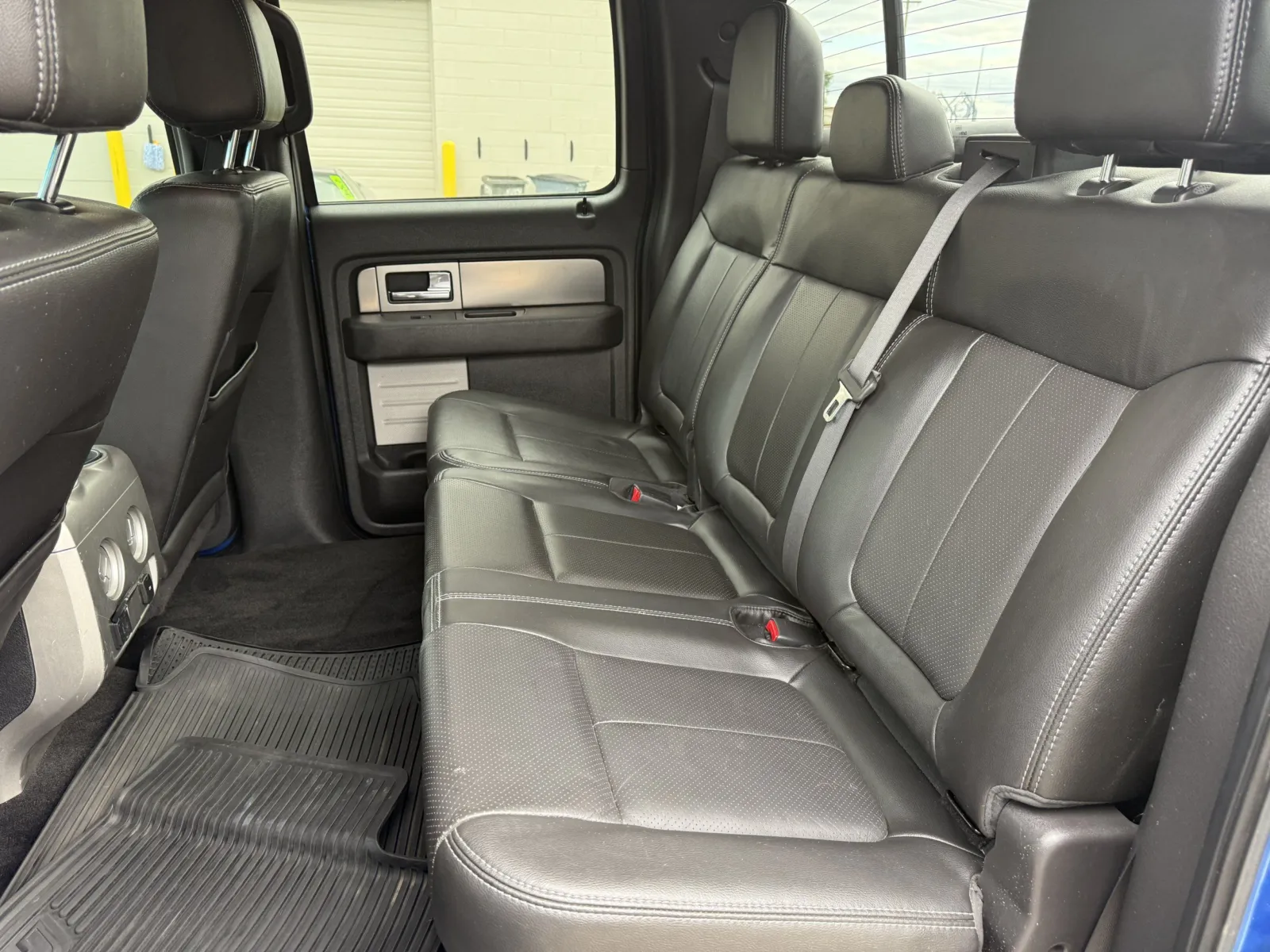 Ford F-150 photo 17