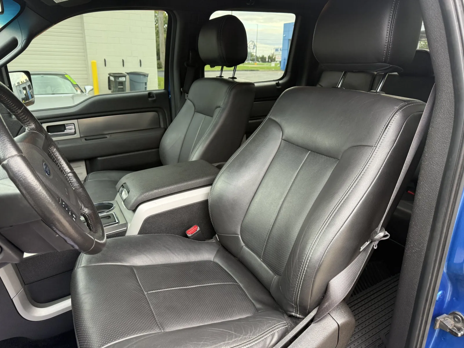 Ford F-150 photo 12
