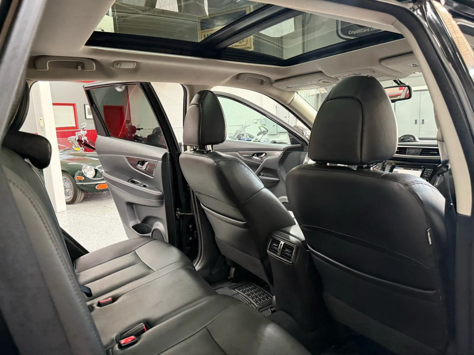 Nissan Rogue photo 19