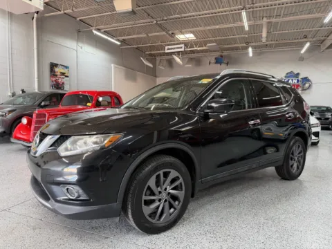 Black 2016 Nissan Rogue SL for sale in Troy, MI