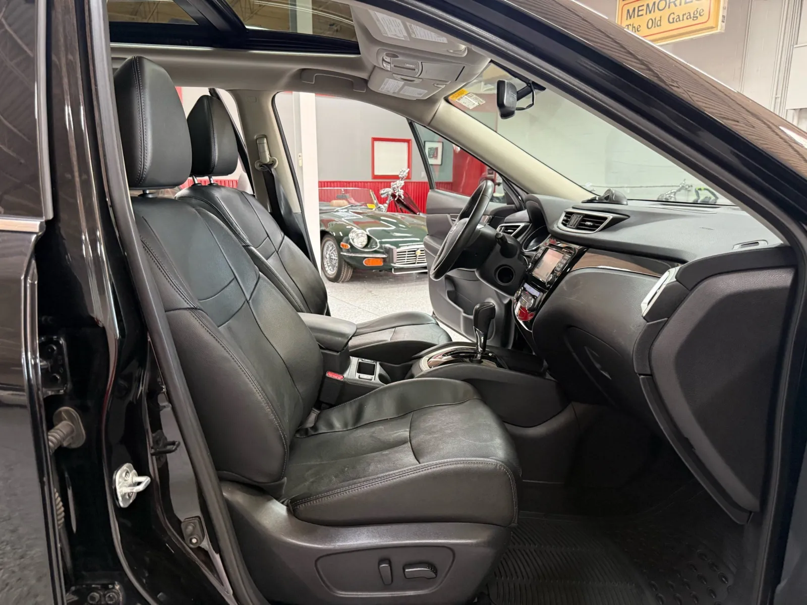 Nissan Rogue photo 17
