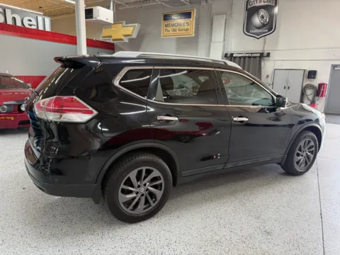 More photos of 2016 Nissan Rogue SL at City of Cars, MI