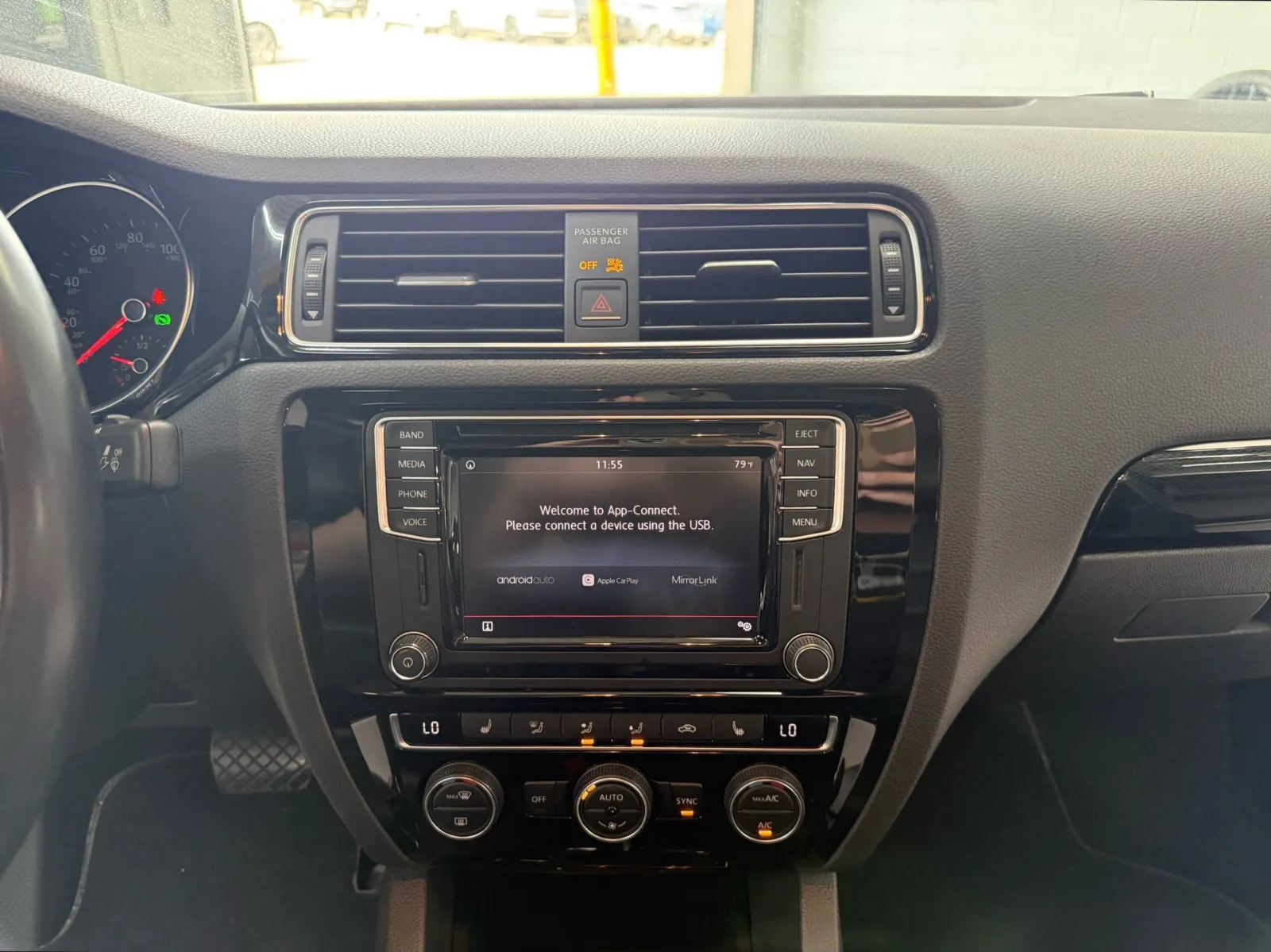 Volkswagen Jetta photo 22