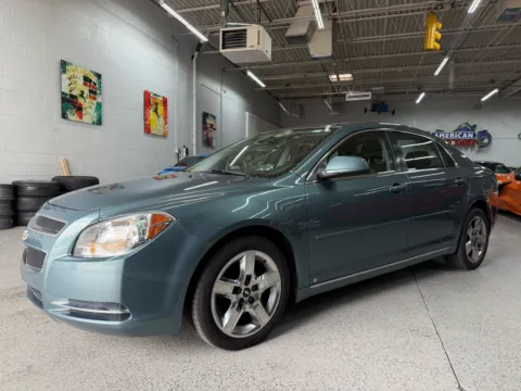 Green 2009 Chevrolet Malibu LT for sale in Troy, MI