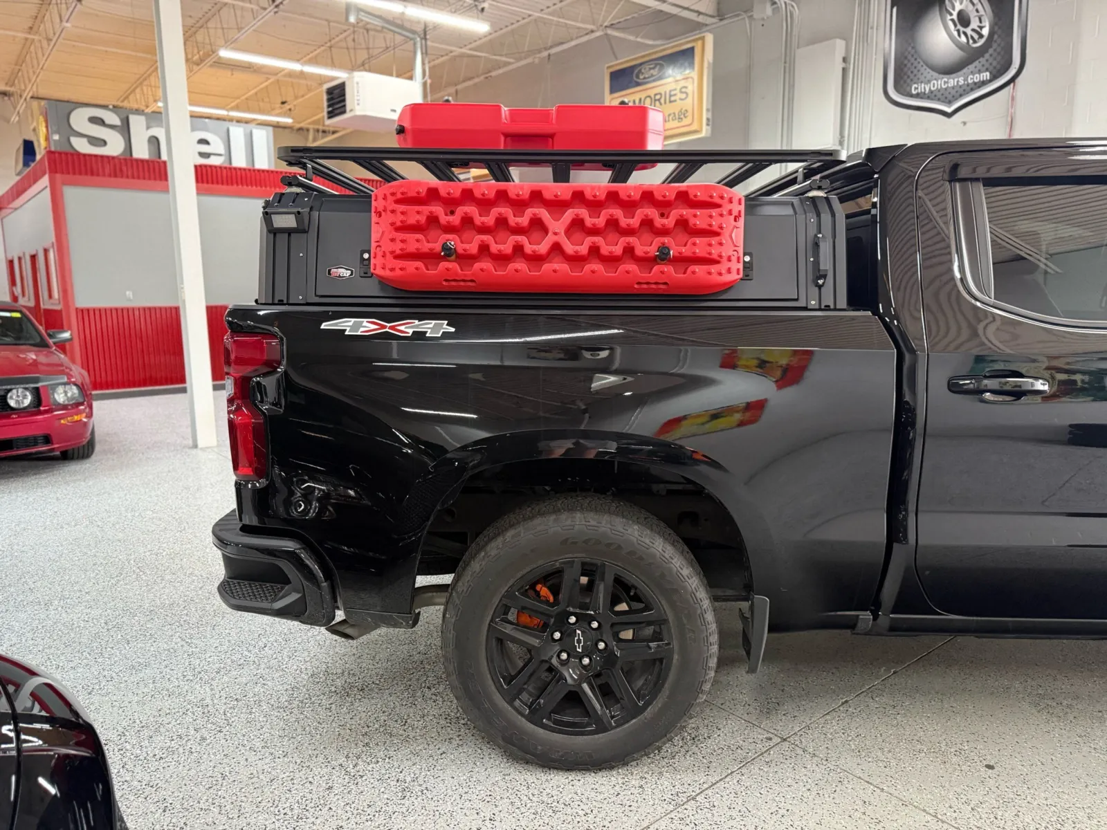 Chevrolet Silverado photo 6