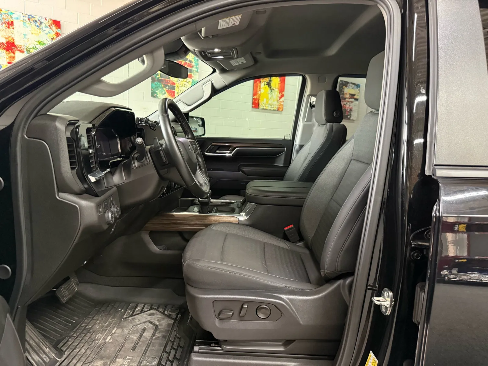 Chevrolet Silverado photo 12