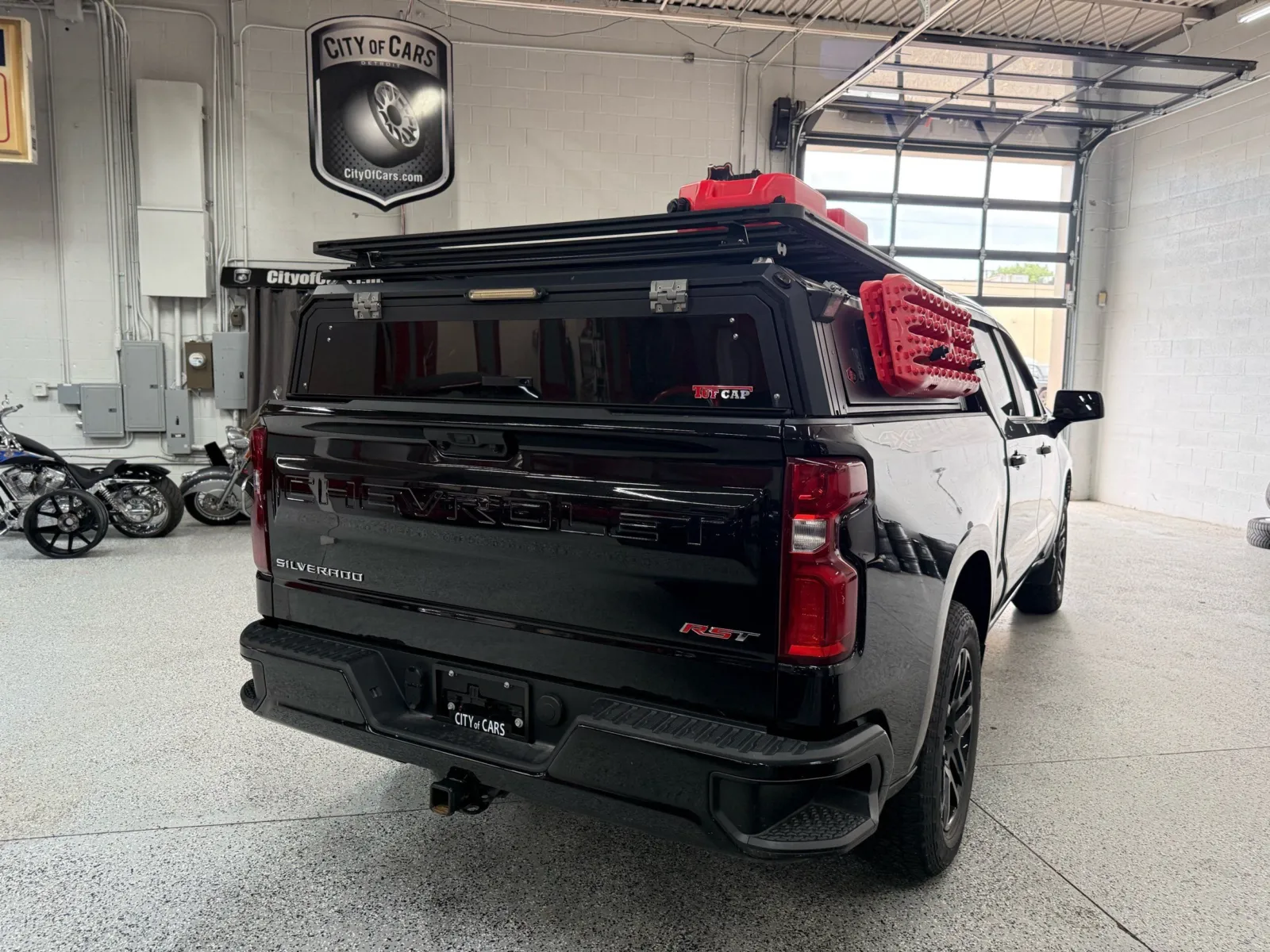 Chevrolet Silverado photo 5