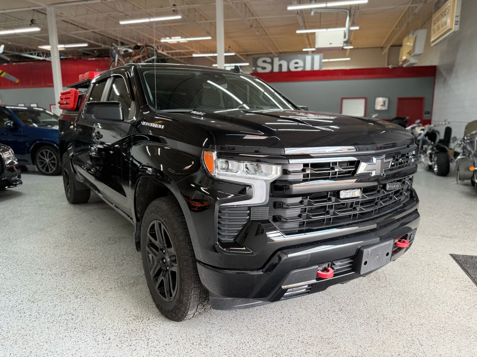 Chevrolet Silverado photo 9