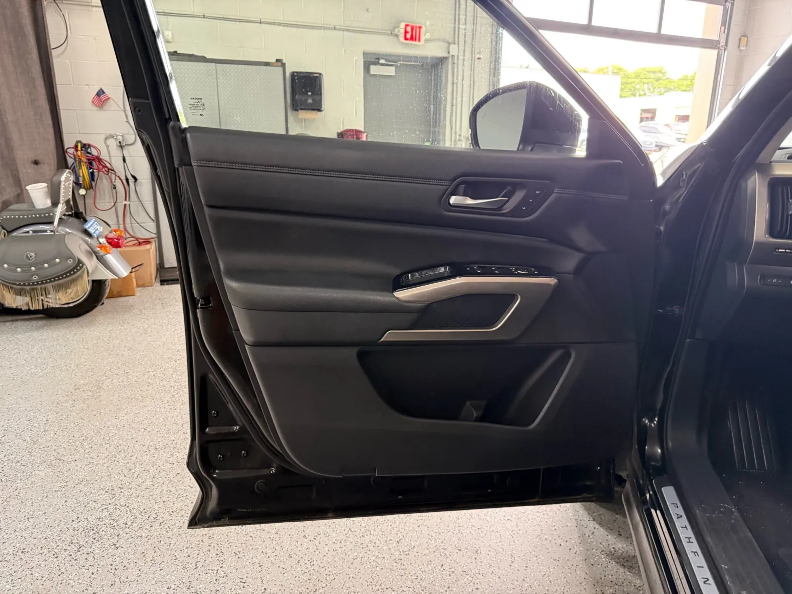 Nissan Pathfinder photo 9