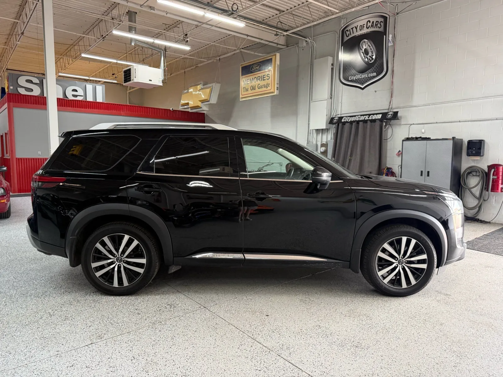 Nissan Pathfinder photo 6