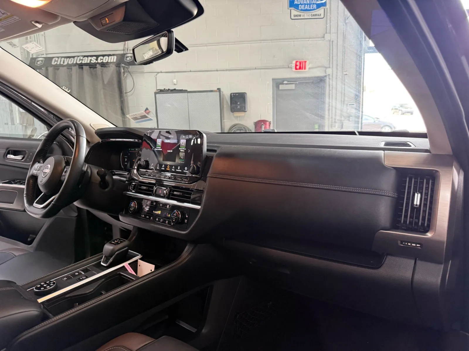 Nissan Pathfinder photo 16