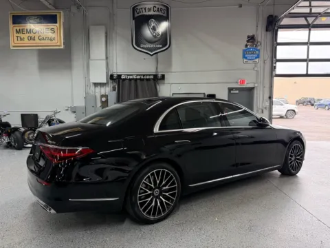 More photos of 2022 Mercedes-Benz S 580 4MATIC at City of Cars, MI
