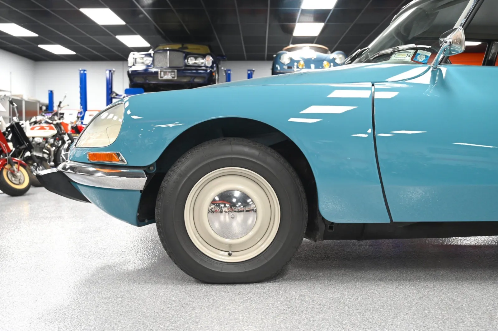 Citroen D Special photo 8