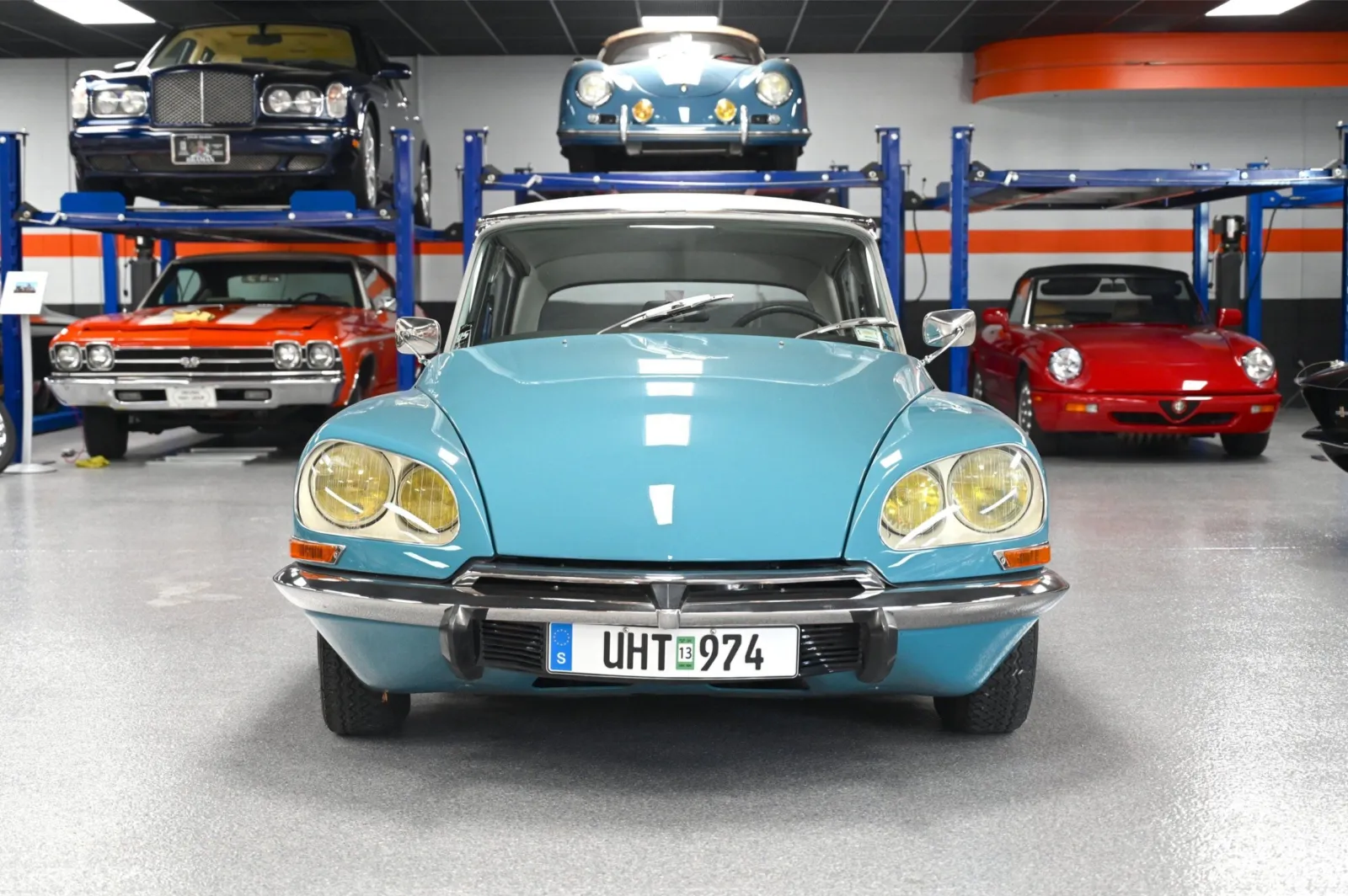 Citroen D Special photo 2
