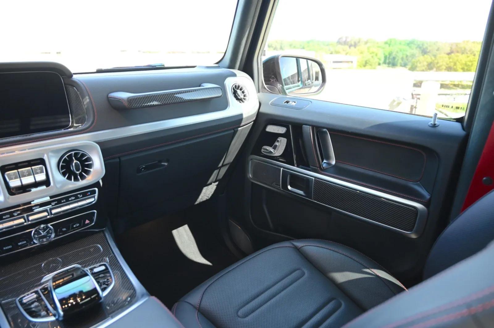 Mercedes-Benz G 550 photo 25