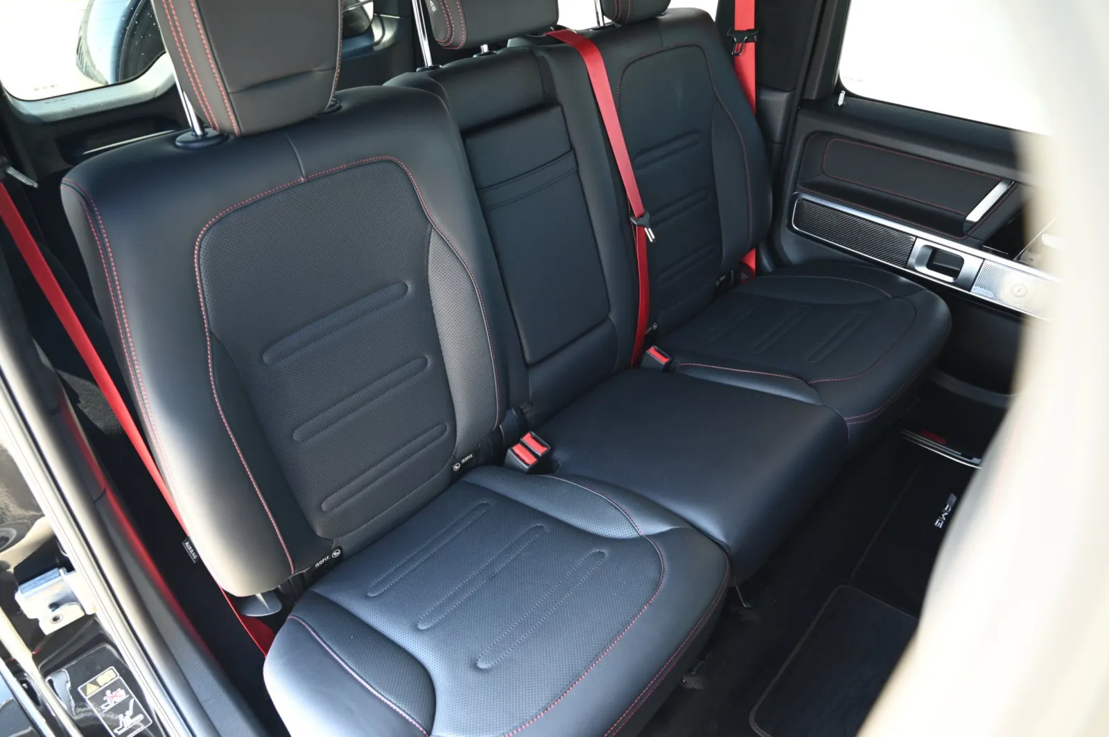 Mercedes-Benz G 550 photo 33