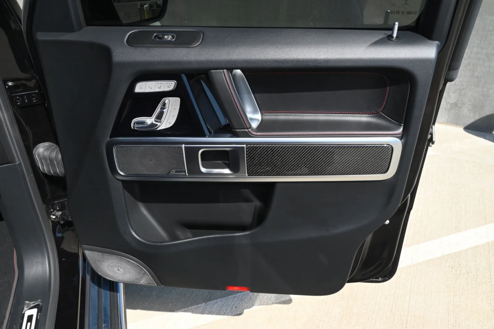 Mercedes-Benz G 550 photo 34