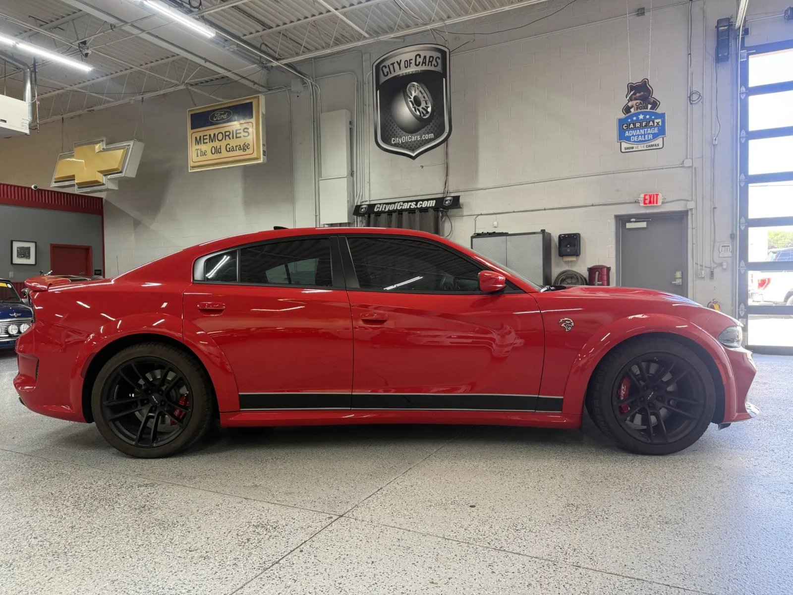 Dodge Charger photo 7