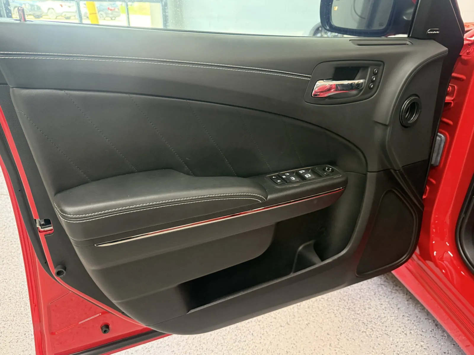 Dodge Charger photo 11