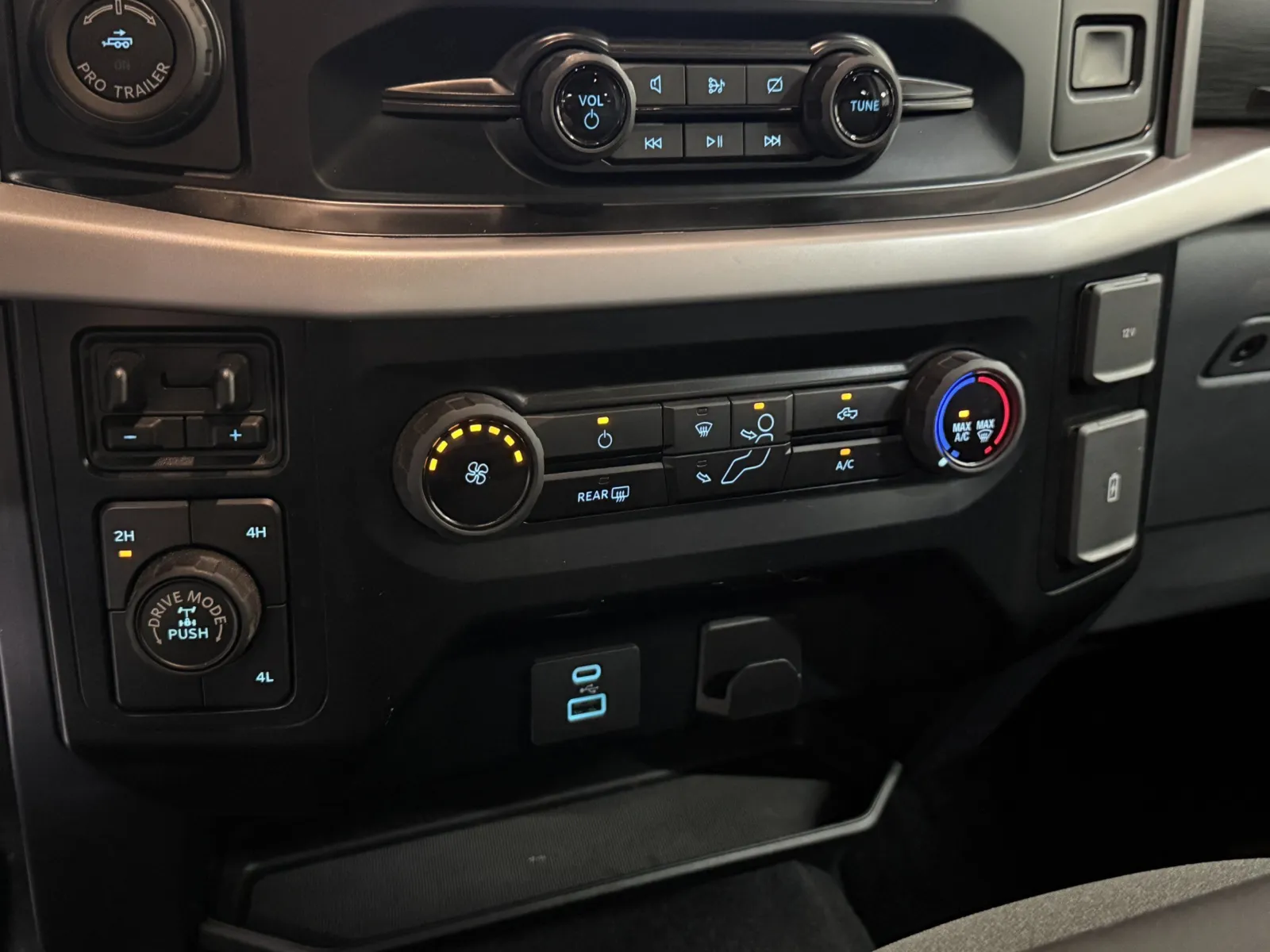 Ford F-150 photo 13