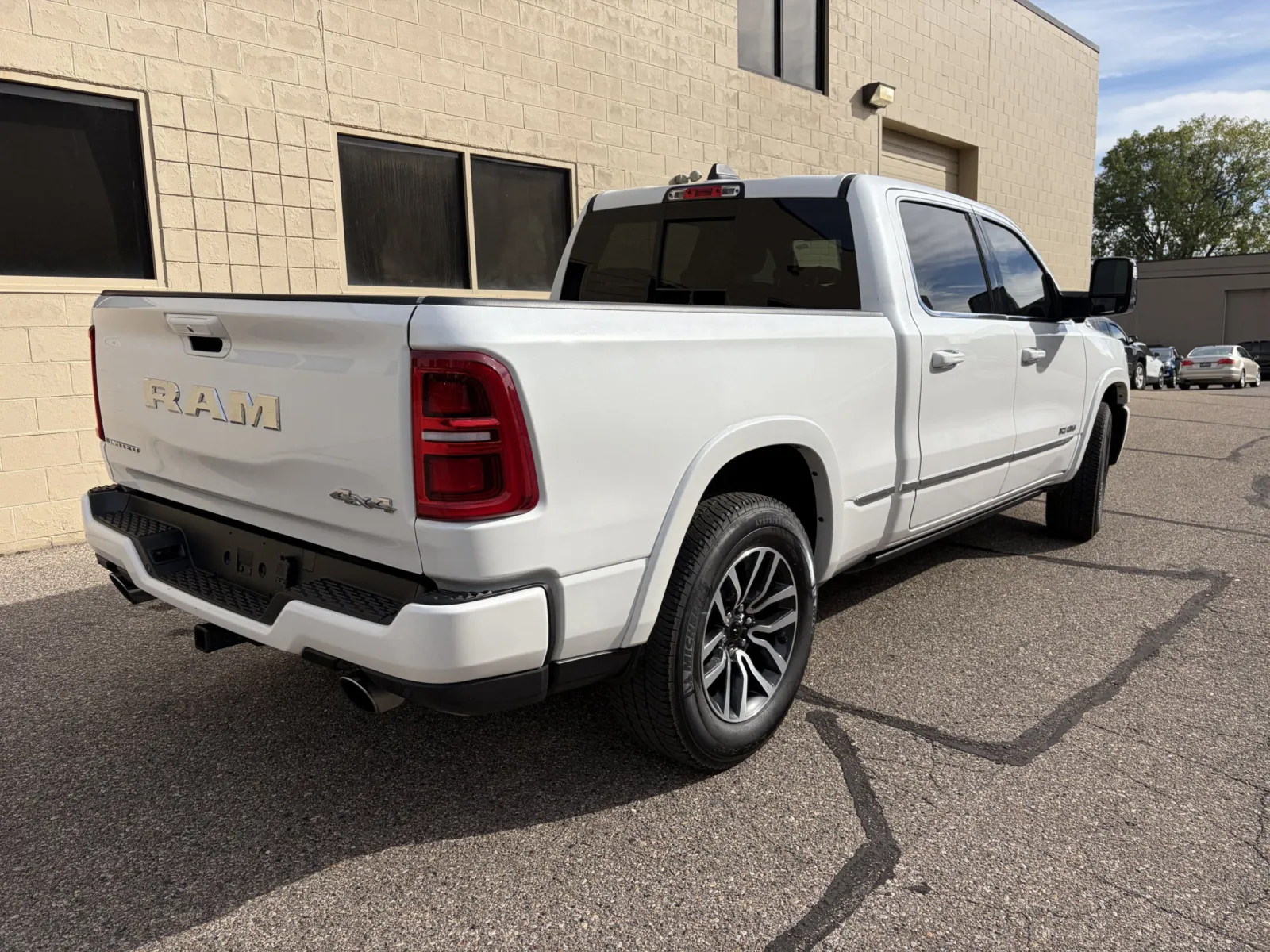 Ram 1500 photo 9