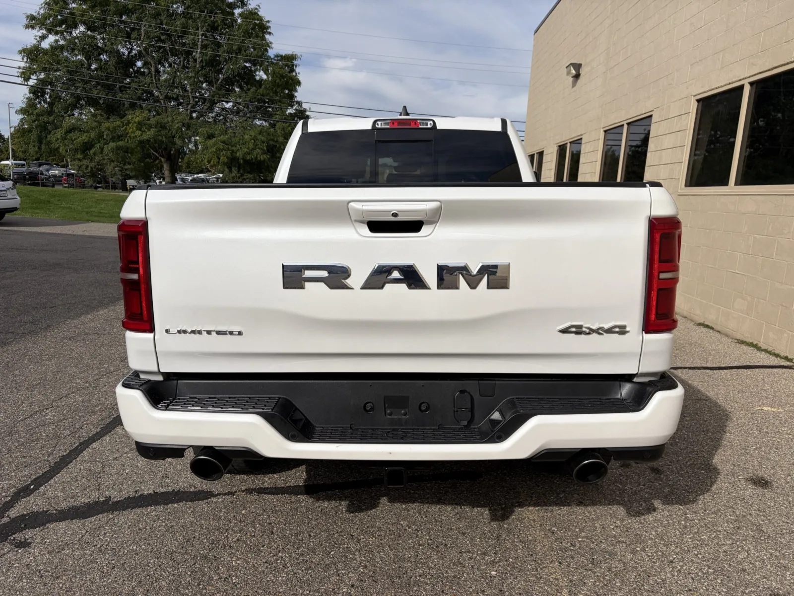Ram 1500 photo 8