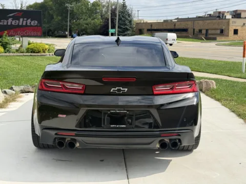 More photos of 2018 Chevrolet Camaro 2SS at City of Cars, MI