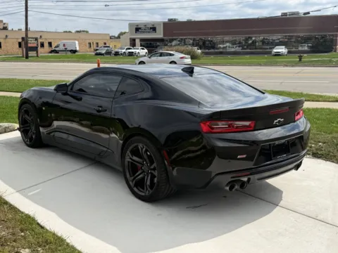 More photos of 2018 Chevrolet Camaro 2SS at City of Cars, MI