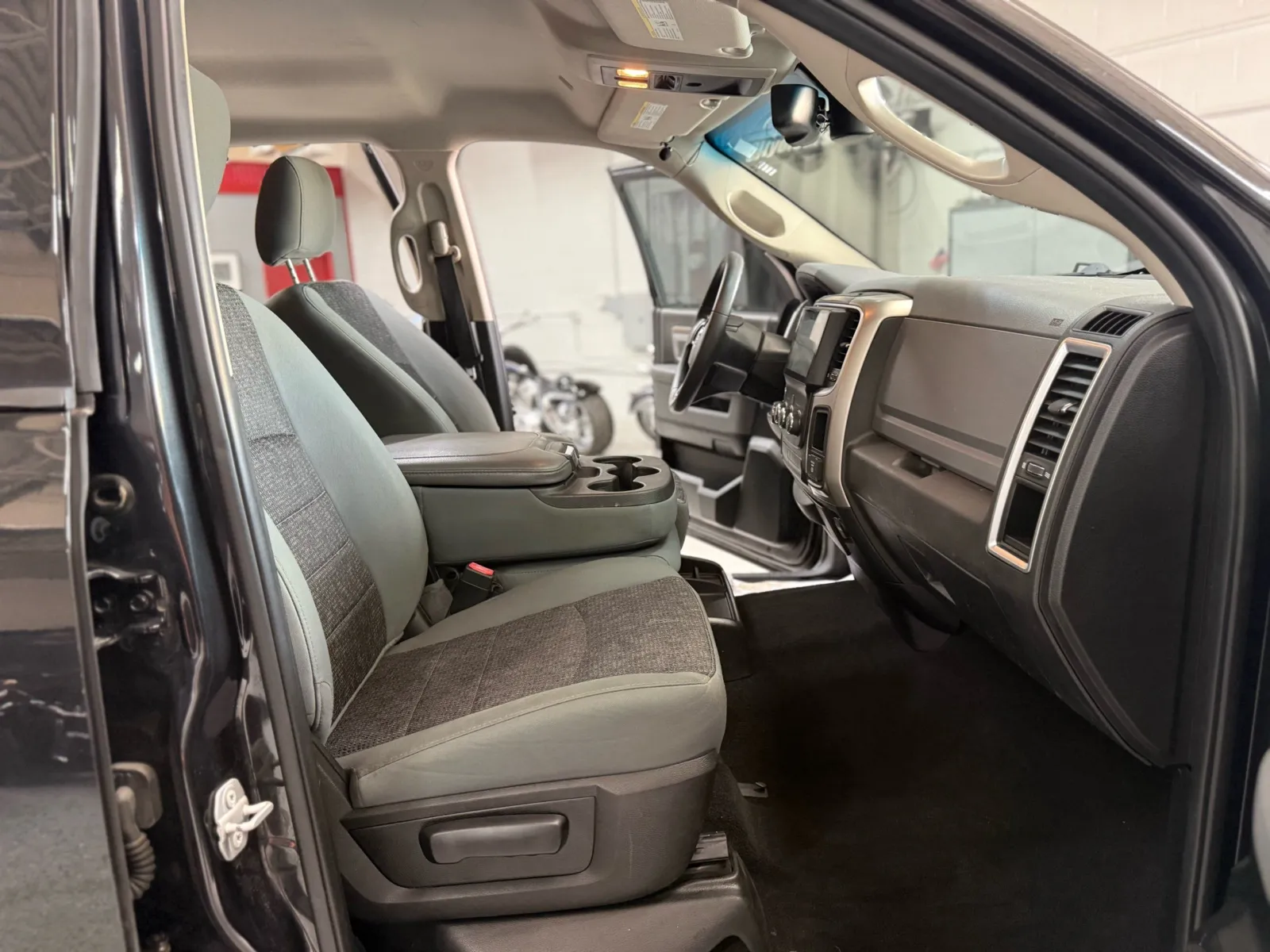 Ram 1500 photo 17