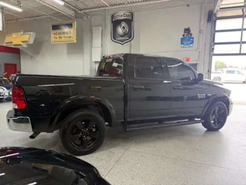 More photos of 2018 Ram 1500 SLT at City of Cars, MI