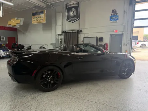 More photos of 2018 Chevrolet Camaro 2SS at City of Cars, MI