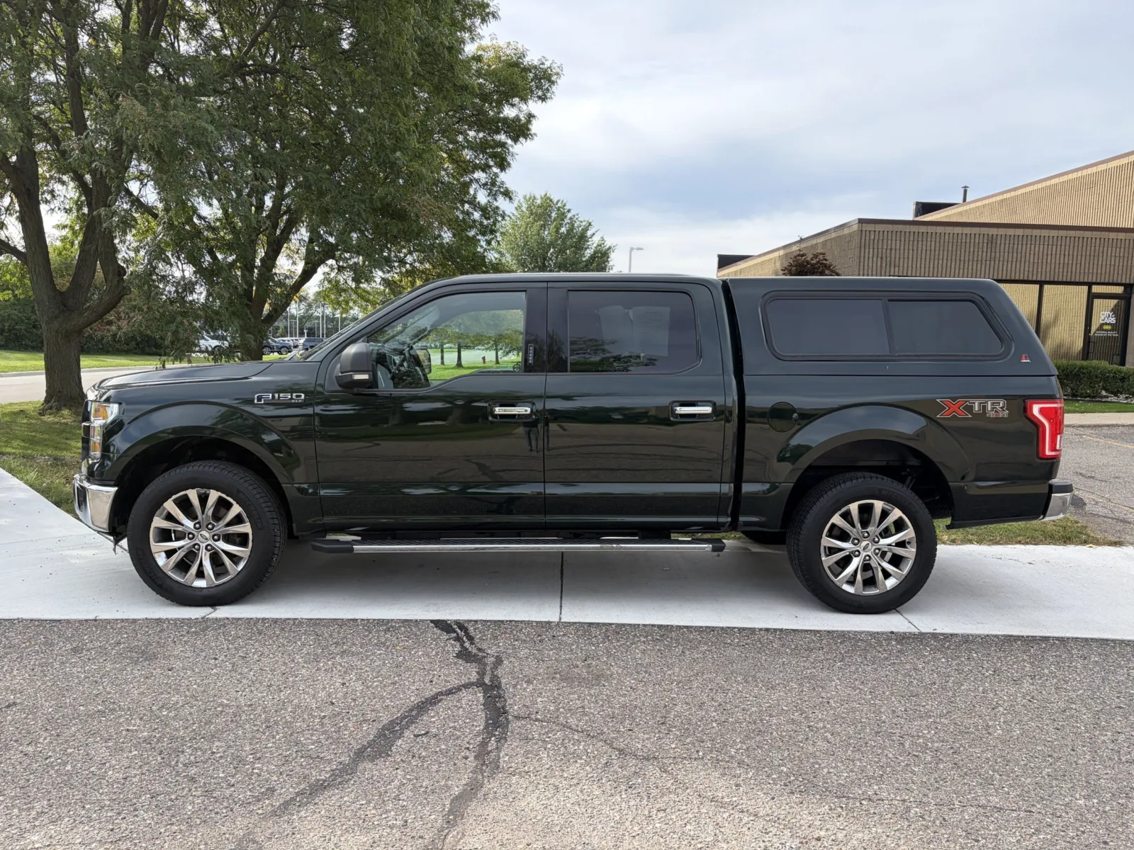Ford F-150 photo 2