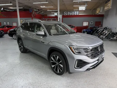 Another view of 2026 Volkswagen Atlas SEL Premium R-Line for sale in Troy, MI at City of Cars