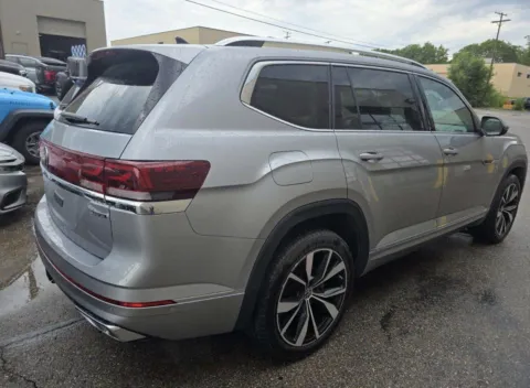 Another view of 2026 Volkswagen Atlas SEL Premium R-Line for sale in Troy, MI at City of Cars
