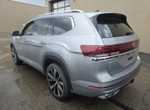 Photos of 2026 Volkswagen Atlas SEL Premium R-Line for sale in Troy, MI at City of Cars