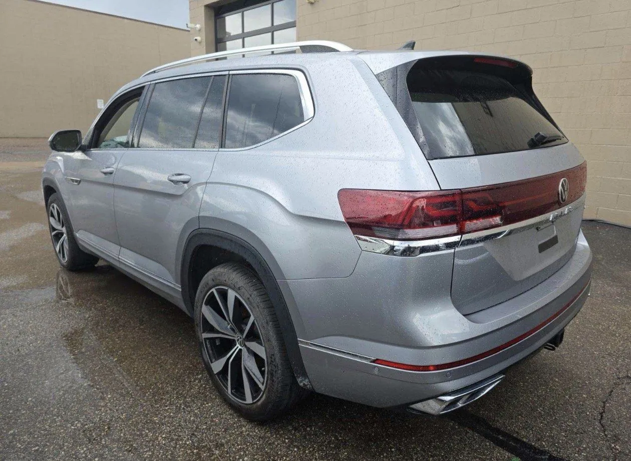 Volkswagen Atlas photo 2