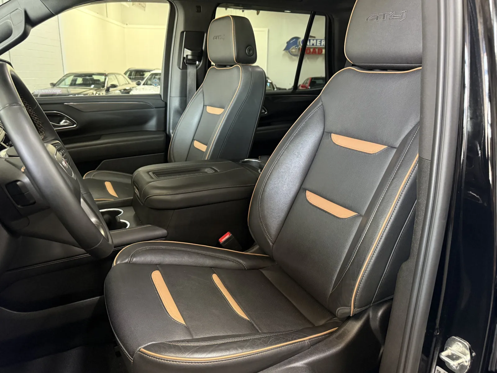 GMC Yukon photo 11