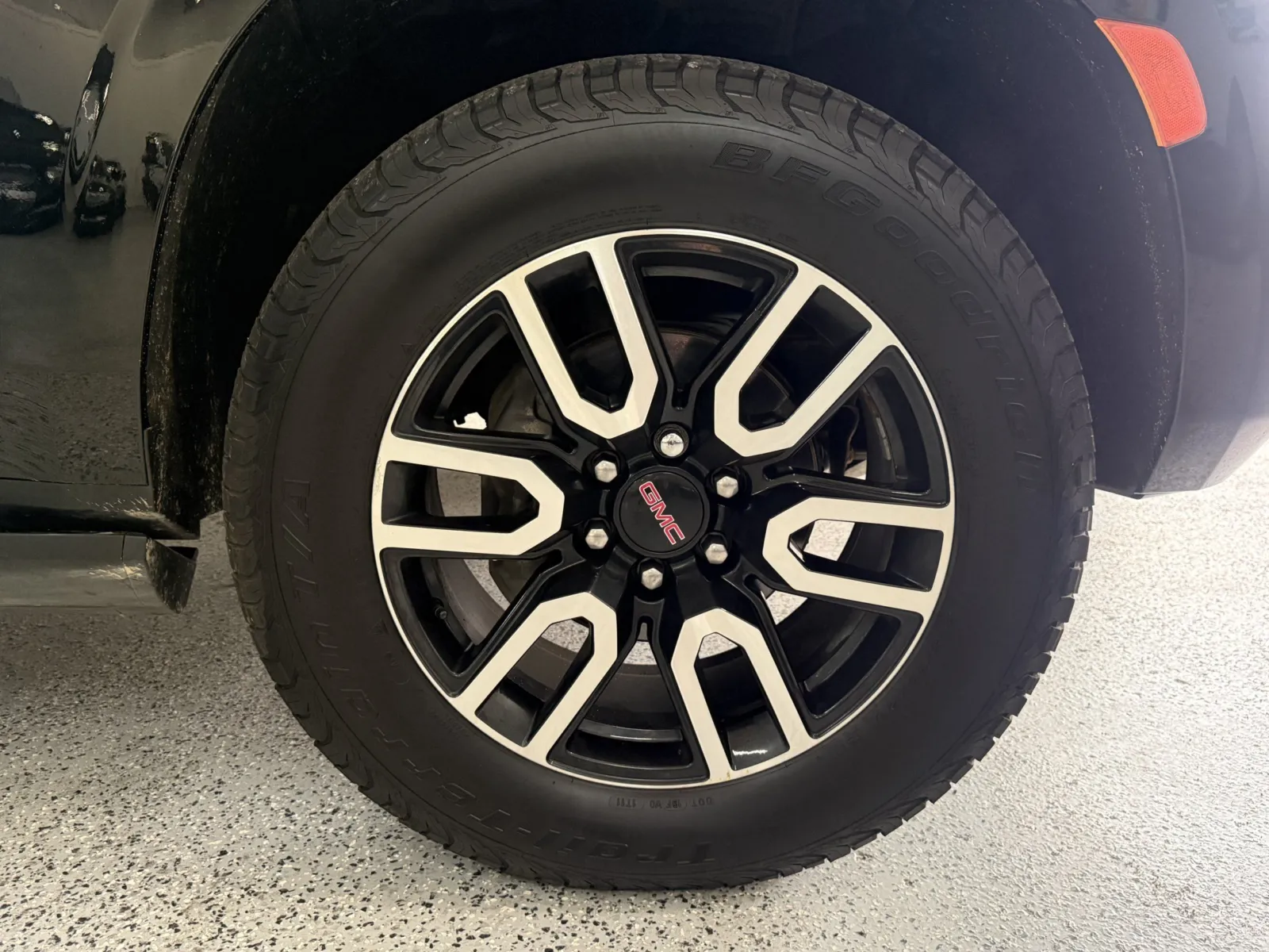 GMC Yukon photo 24